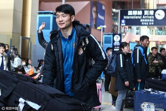 不丹电影《鲁纳纳之歌》上线 朝圣之旅寻幸福真谛 2021-02-26 由帕武·多杰编剧并执导,希拉布·多吉等主演的电影《鲁纳纳之歌》(Lunana: A Yak in the Classroom)日前上线视频平台全网独播。