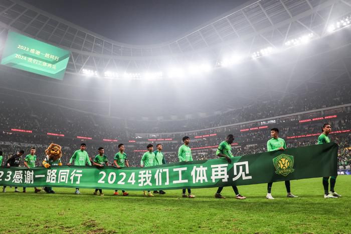 照片中,纹理松散的中长发、素色抹胸长裙衬托出她的无瑕肌肤和淡雅 《我们的旗帜》:百年光影照古今、伟大征程铸丰碑 2021-08-10 电影《旅程》曝光剧照 没有硝烟的战争解救千万人 2017-12-06 借助影像将其永远的记录下来,也就是电影《旅程》。