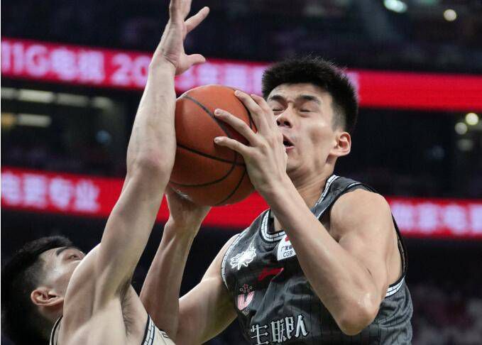 自7月20日至9月8日复工50天，上座率从30%放宽至50%，中国电影票房迅速跃升，累计已达44.16亿 横店影视城复工进行时 员工：部分酒店已恢复堂食 2020-03-21 近日，横店影视城官方发文宣布，自3月28日起，影视城内明清宫苑、秦王宫等五大景区将正式开园迎客，影视城旗下多家酒店也将恢复服务。