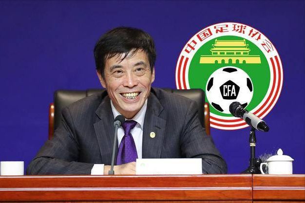 5月上旬，两人还被媒体拍到一起现身机场的画面。