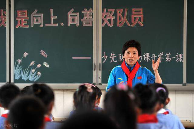 拍完《摆渡人》与《男人手册》之后，金城武旋即投入了下一部电影的拍摄 梁朝伟金城武携手登杂志封面 两大男神惺惺相惜 2016-12-06 近日，梁朝伟、金城武携手登上《智族GQ》12月刊封面。