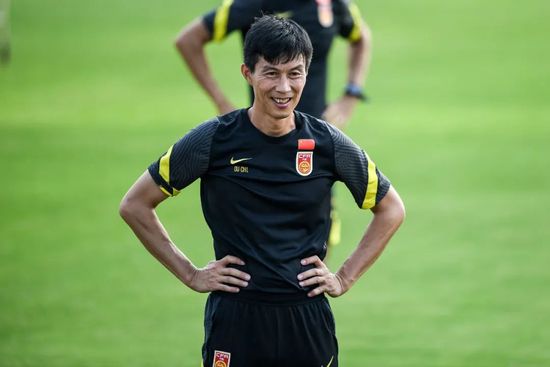 《我和我的家乡》稳居榜首 《夺冠》排名上升 2020-10-19 10月18日,全国院线总票房1.31亿。