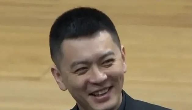 这个美好的时刻不只对霍肯博格意义非凡，他所在的索博车队也和电影中桑尼所在的APXGP一样，排名不佳，这个领奖台同样是车队在2012年后时隔13年的又一个至高荣誉。