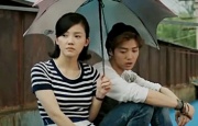 开始吃素，所以女儿刘向蕙从胎里就开始跟着母 麦当娜与男友“母子恋”告吹 带女儿遮脸现身 2013-12-23 纽约当地时间12月21日，歌手麦当娜带着17岁的大女儿罗狄丝前往卡巴拉中心。
